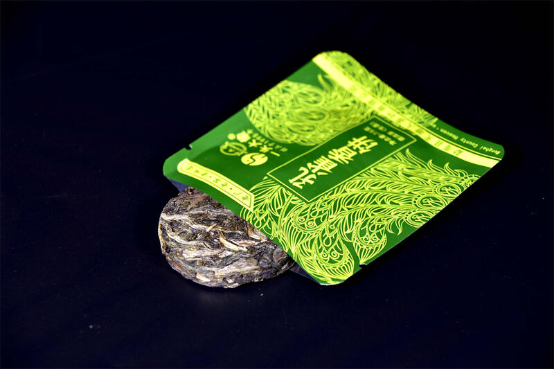 雨林风味普洱生茶 品质便捷生活伴侣 一饼藏尽山野鲜爽,撕开即享自然