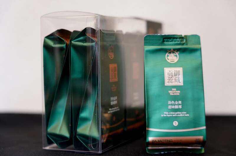 逆袭从一杯唤醒东方基因的原始普洱茶开始 八角亭御藏贡蕊 唤醒你血脉中沉寂的东方力量,开启一场仪式感拉满的能量解封!
